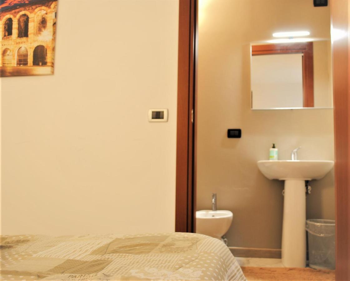 Dreaming Arena Rooms Верона Экстерьер фото
